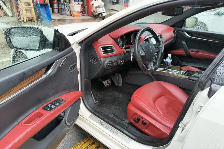 Used Maserati Ghibli 2014 3.0T S Q4 Driver Seat