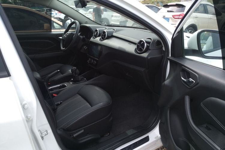 Used Soueast DX3 2022 1.5L Manual Luxury Version Right Front Seat