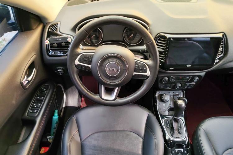 Used Jeep Compass 2019 220T Automatic Family Enjoyment Four-Wheel Drive Edition
