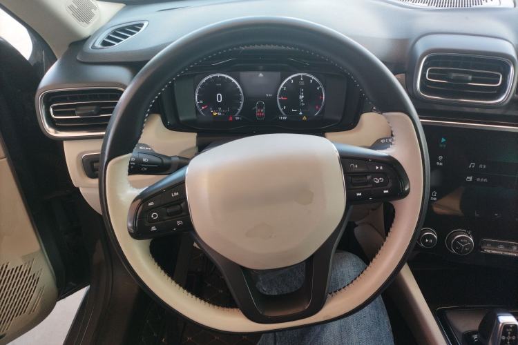 Used Lynk & Co 02 2018 1.5T DCT Two-Wheel Drive Zhaoban China V Standard
