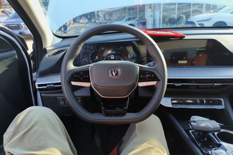 Used Changan Eado 2024 PLUS Blue Whale NE 1.4T GDI DCT High-Energy Edition
