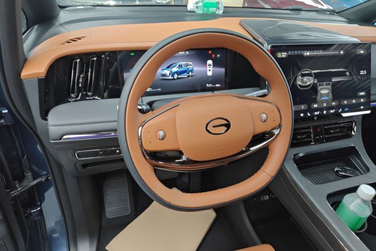 Used GAC Trumpchi Xiangwang M8 2025 Qiankun Series Pro Comfort Cabin Steering Wheel