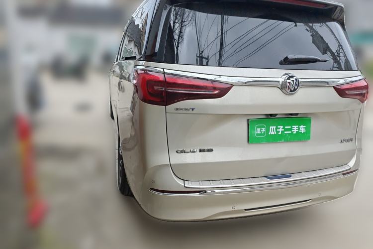 Used Buick GL8 2022 ES Landtrek 653T Luxury Edition