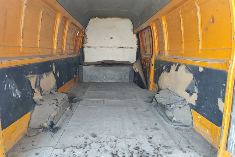 Used Foton Scenic G7 2016 2.0L Commercial Version Long Wheelbase High Roof – 4Q20M Left Rear Seat