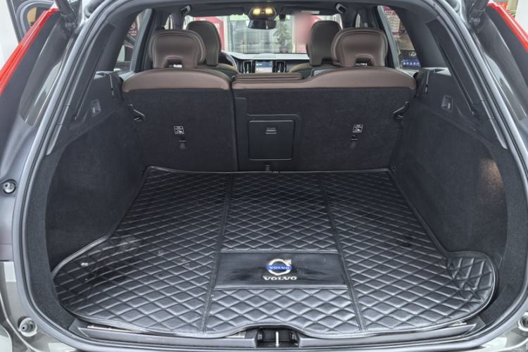 Used Volvo XC60 2022 B5 4x4 Smart Luxury Edition
