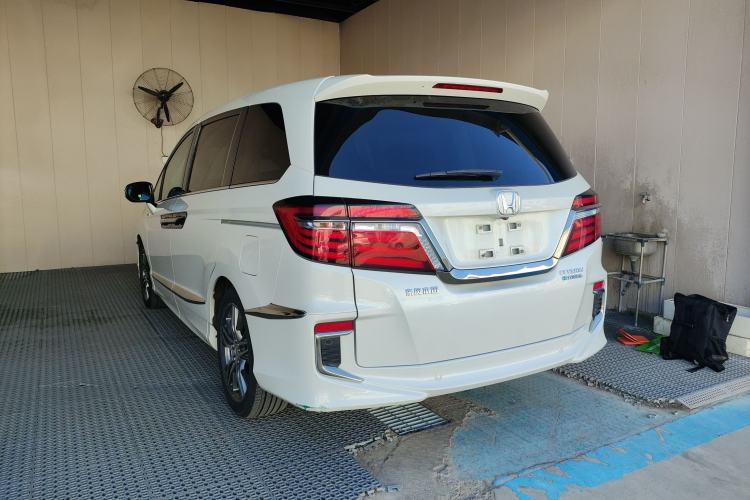 Used Honda Elysion 2019 2.0L Hybrid Luxury Edition Rear Left 45 Deg