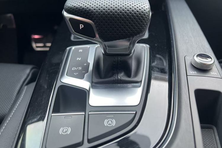 Used Audi A4L 2024 40 TFSI Luxury Dynamic Edition