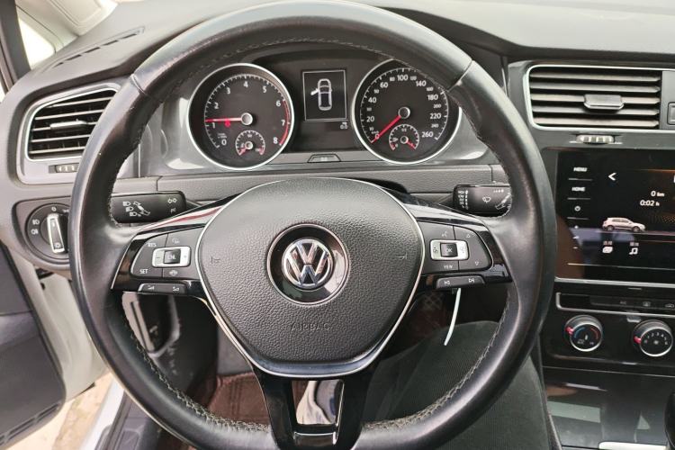 Used Volkswagen Golf 2020 200TSI DSG Comfortable and Ambitious Edition Steering Wheel