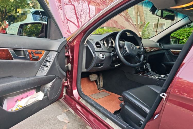 Used Mercedes-Benz C-Class 2011 C 200 CGI Elegant Model
