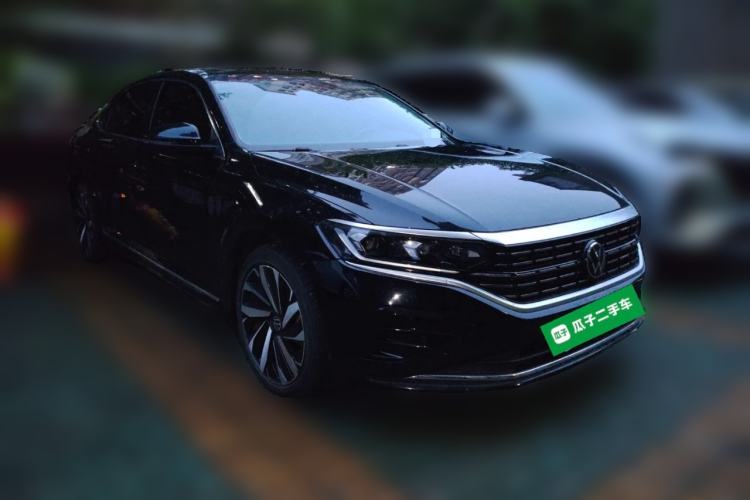 Used Volkswagen Passat 2022 330TSI Elite Edition Front Right 45 Deg