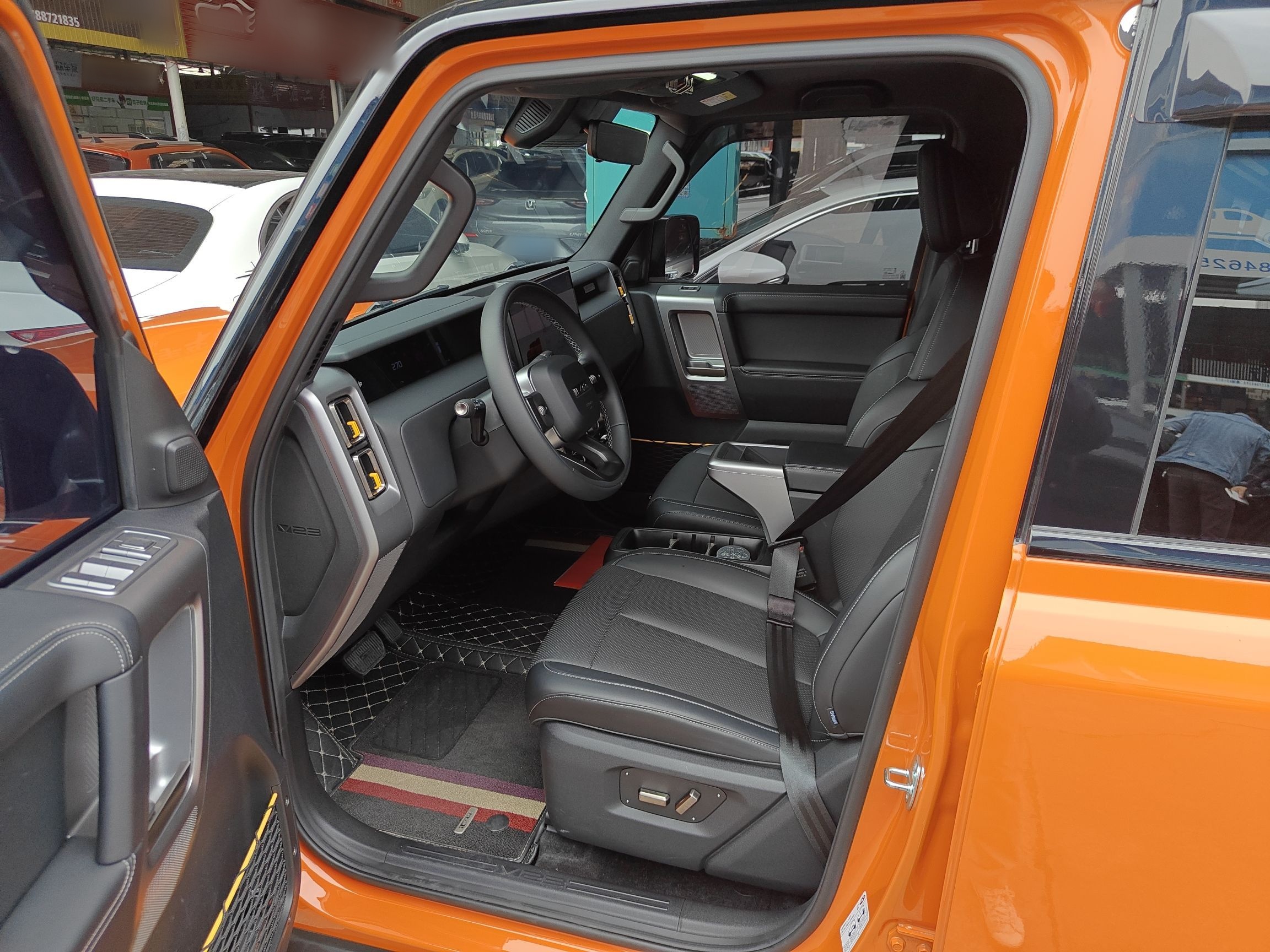 Переднее сиденье в автомобиле