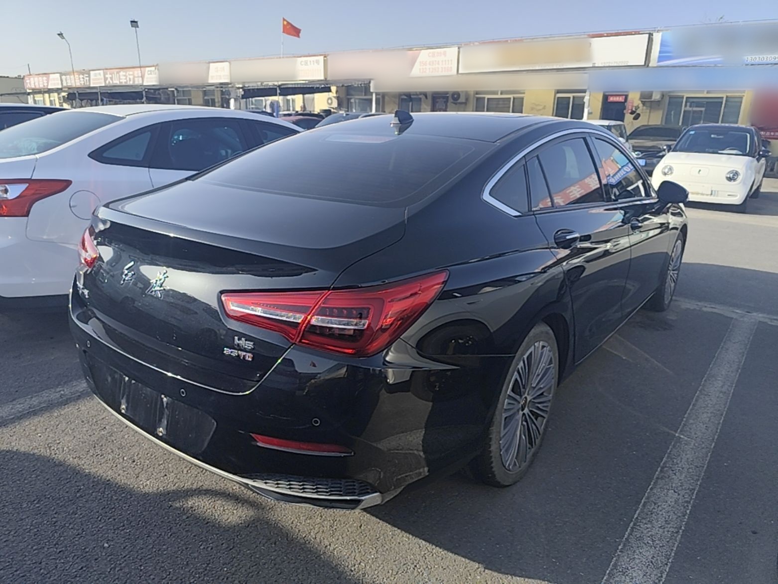 Hongqi H5 2022 Classic Model Facelift 1.8T Automatic Smart Connect Flagship Edition - Chinese Trim Xiang — снимка 6