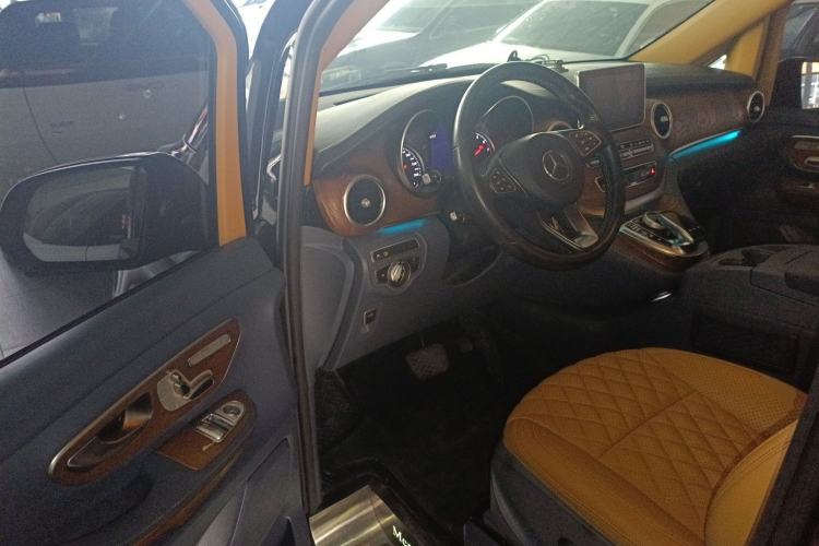 Used Mercedes-Benz V-Class 2018 V 260 L Prestige Extended Version China VI