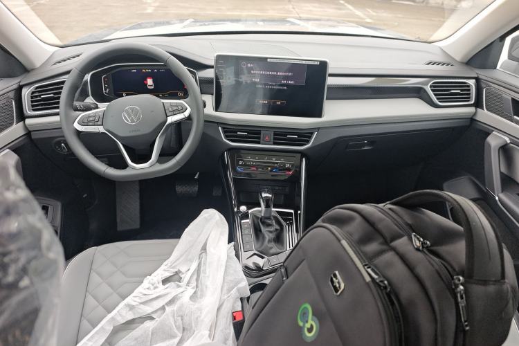 Used Volkswagen Tayron 2026 Model, 30 Million Vehicles Selected Version, 300TSI Center Console