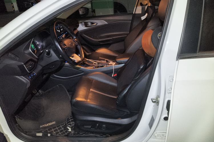 Used Hyundai Lafesta 2019 280TGDi Smart Speed Version China VI Standard Left Front Seat