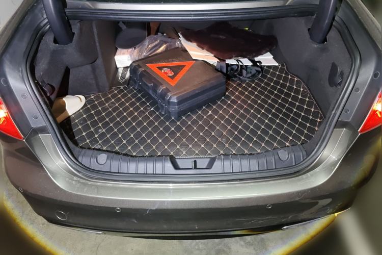 Used Jaguar XFL 2020 XFL 2.0T P250 Four-Wheel Drive Luxury Edition Trunk