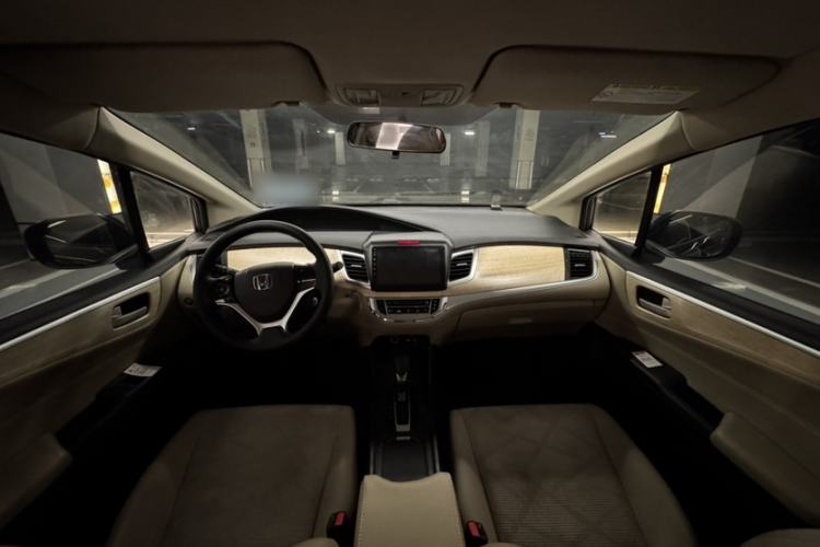 Used Honda Jade 2013 1.8L automatic Comfort version 5 seats
