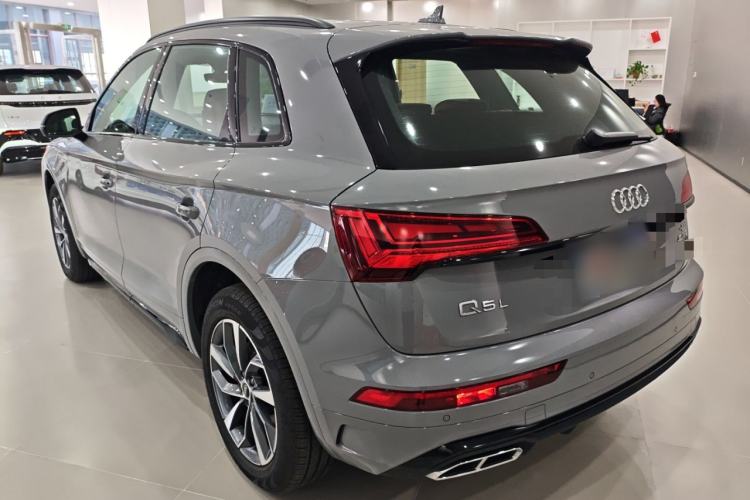 Used Audi Q5L 2025 quattro 45th Anniversary Edition 40 TFSI Luxury Dynamic Model
