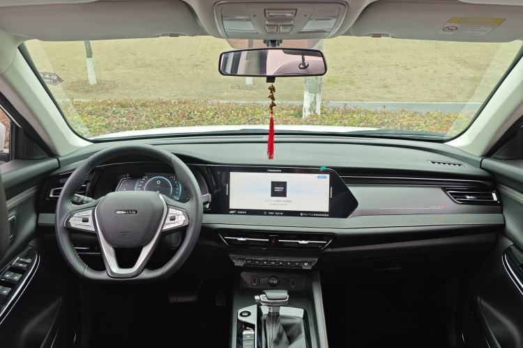 Used CHANGAN OSHAN X7 PLUS 2022 1.5T Blue Whale Edition Automatic Prestige Version Interior 1