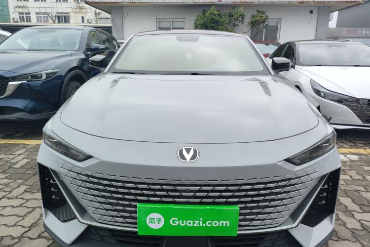 Used CHANGAN UNI-V 2022 1.5T Prestige Version Front