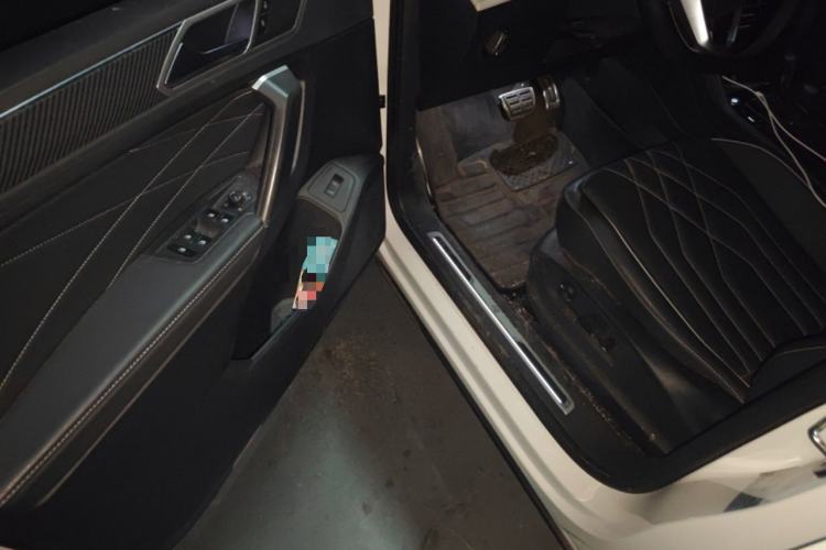 Used Volkswagen Tiguan L 2024 330TSI Automatic Two-Wheel Drive R-Line Enhanced Edition Driver Seat