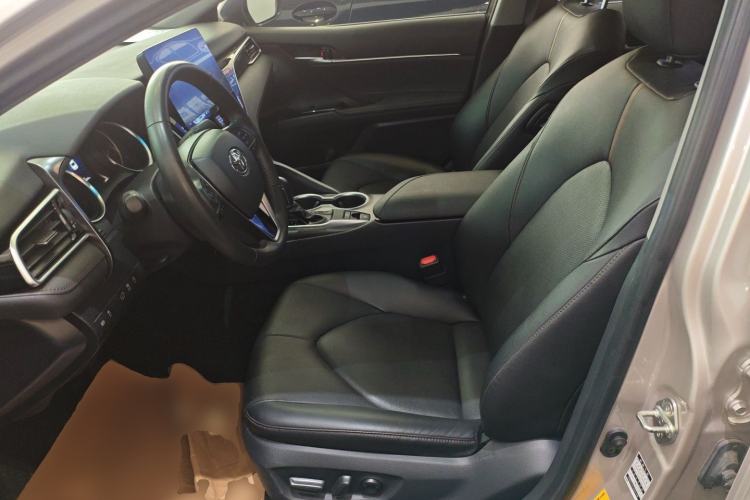 Used Toyota Camry 2021 2.0G Luxury Edition
