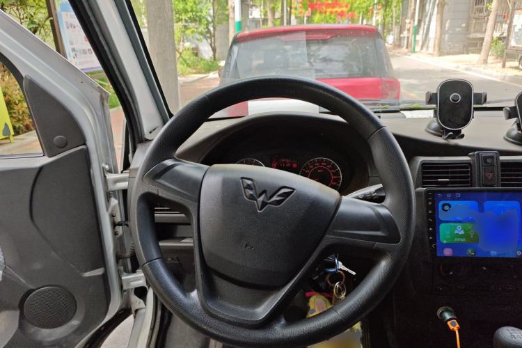 Used Wuling Rongguang 2021 1.5L Extended Standard Version with Air Conditioning – L3C Steering Wheel