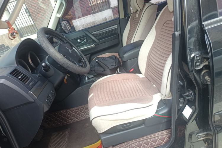 Used Mitsubishi Pajero 2016 3.0L Automatic Standard Version China V Standard Left Front Seat