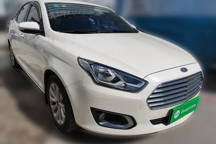 Used Ford Escort 2015 1.5L Automatic Fashion Model
