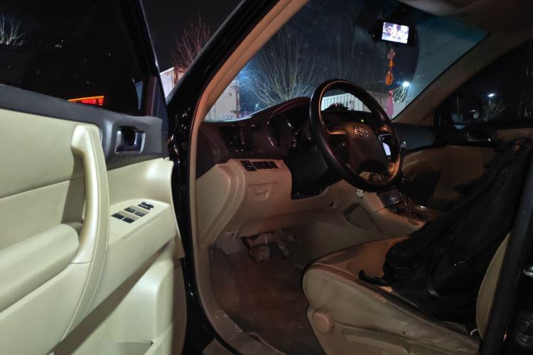 Used Toyota Highlander 2011 2.7L Two-Wheel Drive 5-Seater Elite Edition
