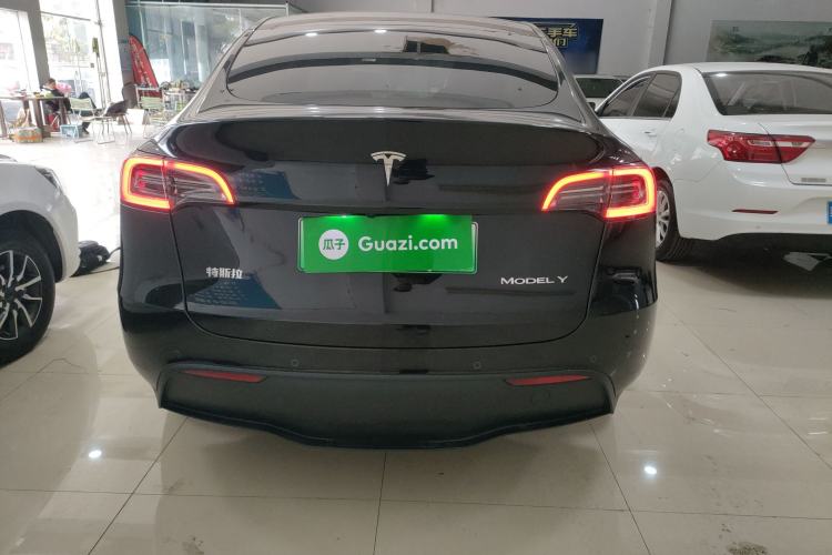 Used Tesla Model Y 2023 Rear-Wheel-Drive Version
