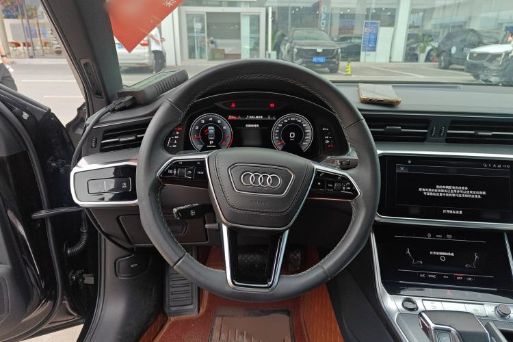 Used Audi A6L 2023 40 TFSI Luxury Dynamic Model Steering Wheel