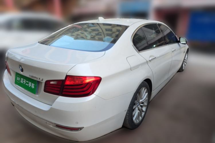 Used BMW 5 Series 2014 525Li Luxury Design Package Rear Right 45 Deg