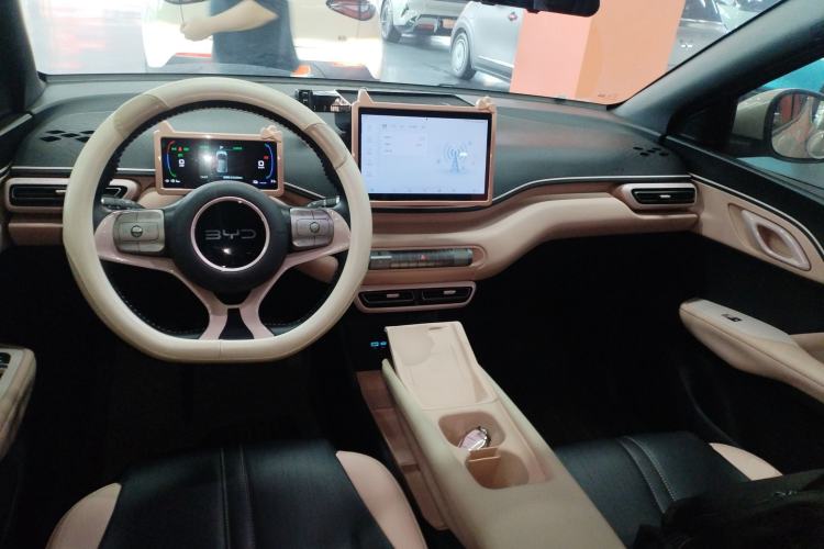 Used BYD Seagull 2024 Honor Edition 405km Flying Version Center Console