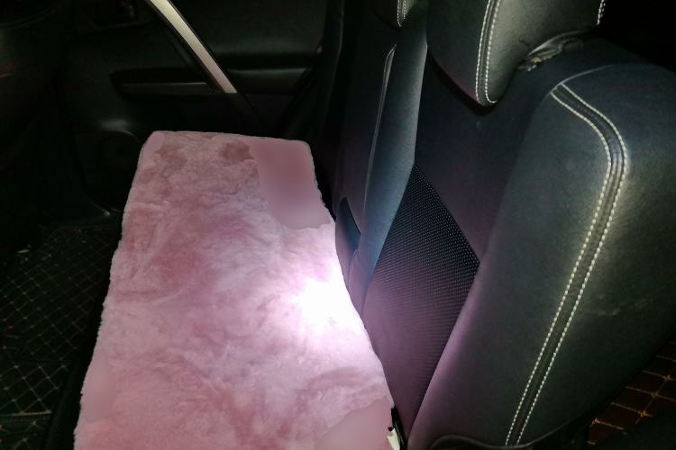 Used Toyota RAV4 2016 2.0L CVT Two-Wheel Drive Fashion Edition China V Standard
