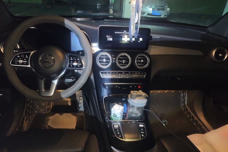 Used Mercedes-Benz GLC 2020 GLC 300 L 4MATIC Luxury Model Center Console