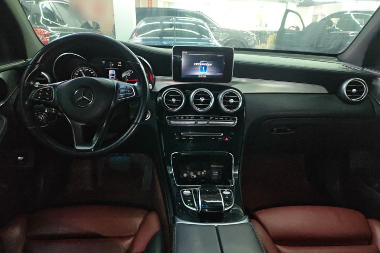 Used Mercedes-Benz GLC Coupe 2019 Facelift GLC 200 4MATIC Coupe SUV Center Console