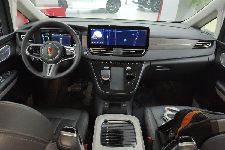 Used Hongqi HQ9 PHEV 2024 2.0T Four-Wheel Drive Business Edition Center Console