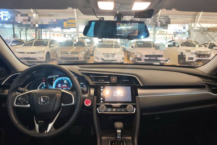 Used Honda Civic 2016 220TURBO CVT Luxury Edition Center Console