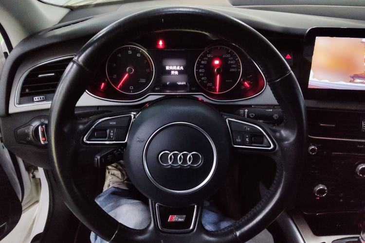 Used Audi A4L 2015 45 TFSI quattro Individual Sport Edition Steering Wheel