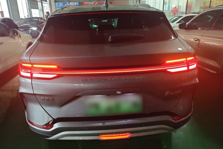 Used BYD Song PLUS New Energy 2023 Champion Edition EV 520KM Prestige Model
