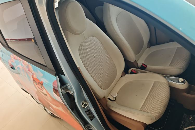 Used Wuling Hongguang MINIEV 2025 Four-Door Version Premium Edition Right Front Seat