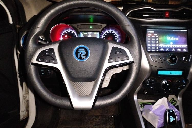 Used BYD Yuan New Energy 2019 EV360 Smart Connect Leading Model Steering Wheel