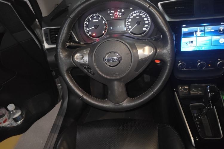 Used Nissan Sylphy 2019 1.6XV CVT Smart Connect Luxury Edition China V Standard Steering Wheel