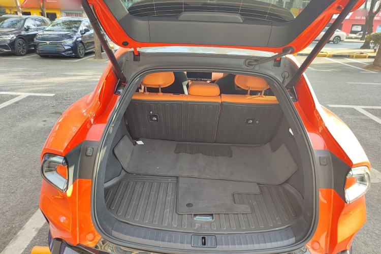 Used Xiaomi Auto YU7 2025 Ultra-Long Range High-Performance All-Wheel-Drive Max Edition
