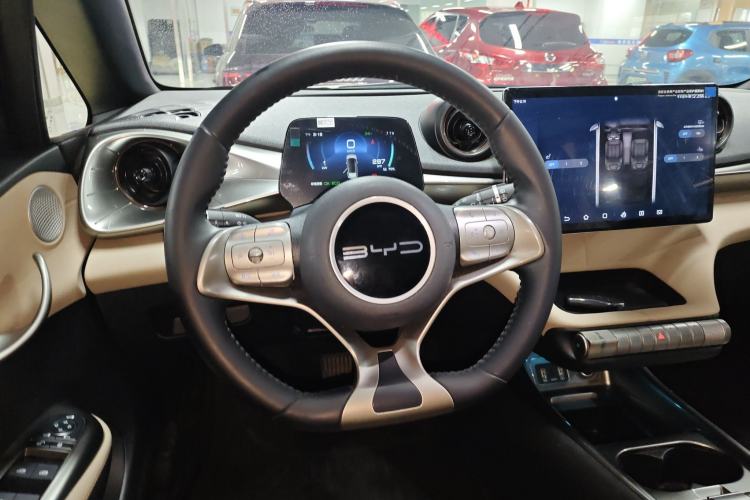 Used BYD Dolphin 2023 420 km Fashion Edition
