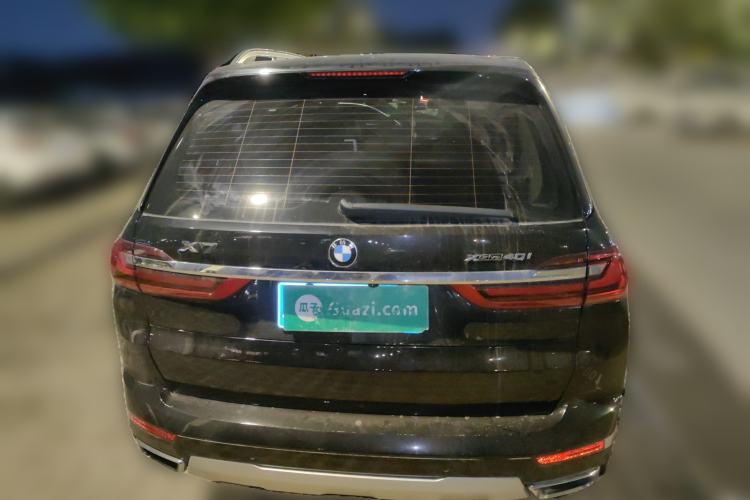 Used BMW X7 2021 xDrive40i Luxury Package with Leading Features