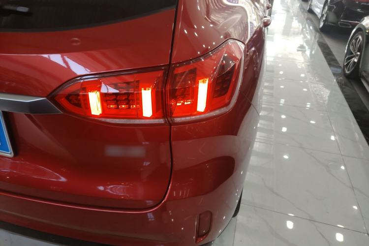 Used Wey VV6 2021 2.0T Two-Wheel Drive Smart Protection+
