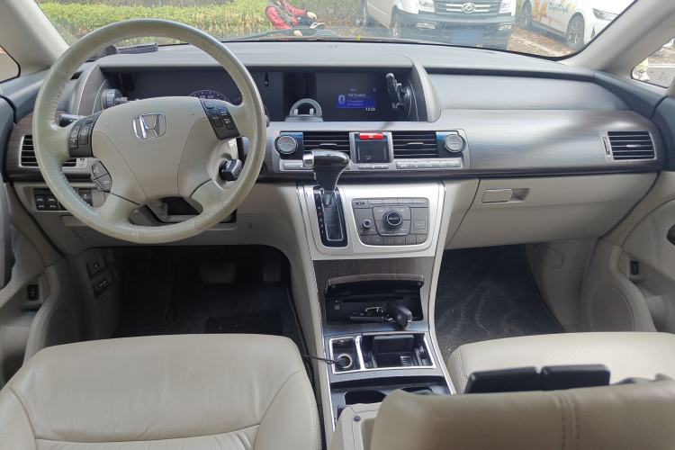 Used Honda Elysion 2015 2.4L VTi-S Prestige Edition