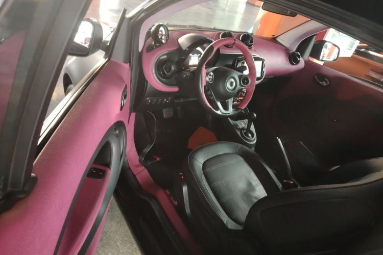 Used smart fortwo 2016 0.9T 66 kW Convertible Pioneer Edition
